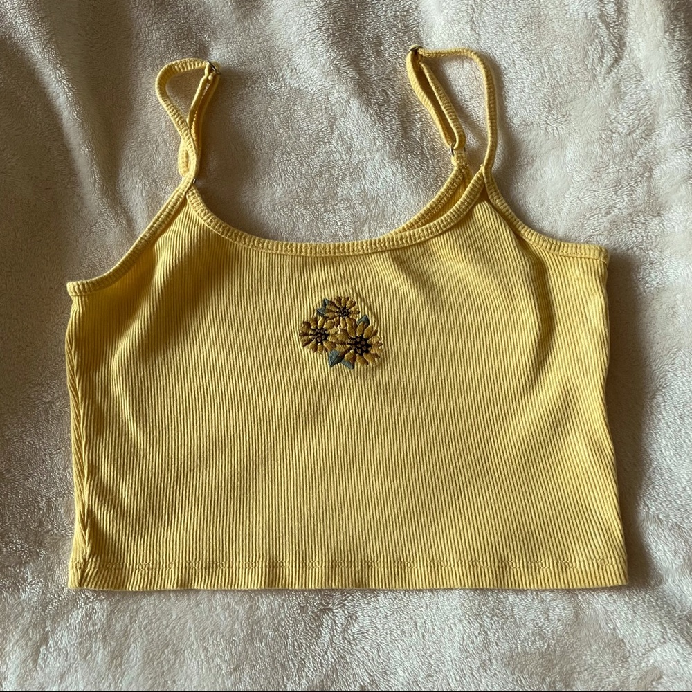Yellow crop tank